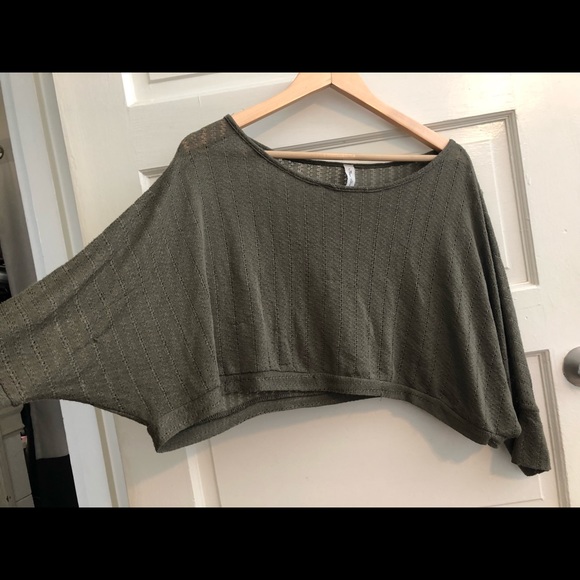 Crop top - Picture 2 of 6